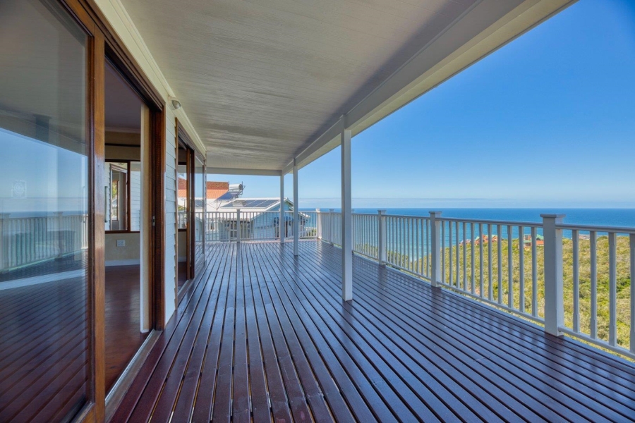 3 Bedroom Property for Sale in Herolds Bay Western Cape